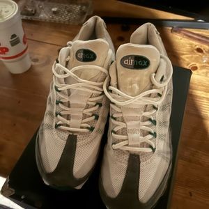 Barley worn Nike air maxs